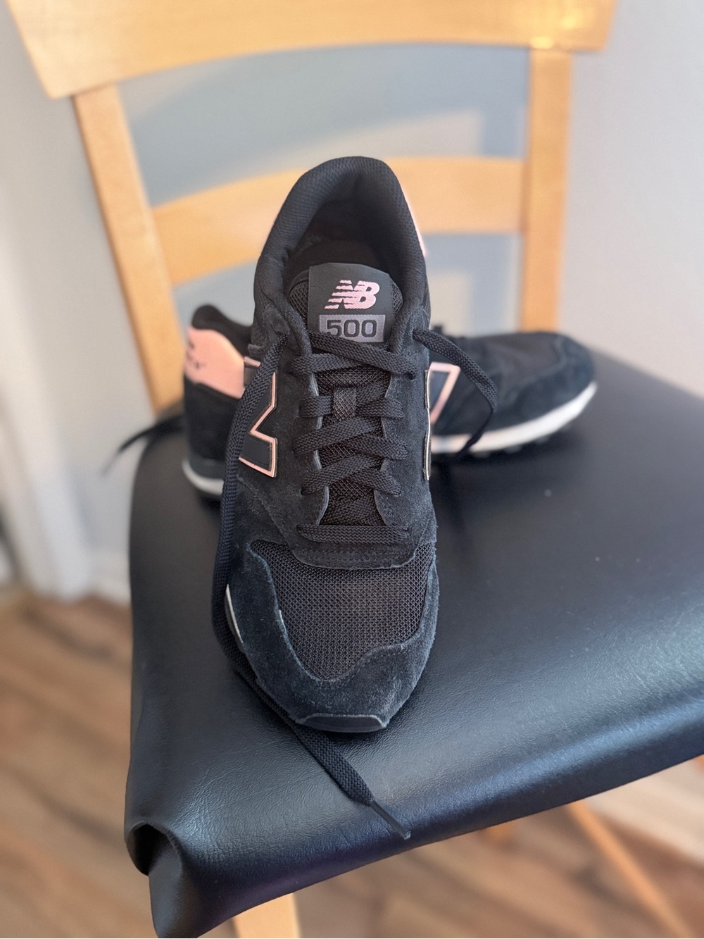 New Balance 500 Classic Women's Sneakers Black & Metallic Pink Size 8 GW500SST